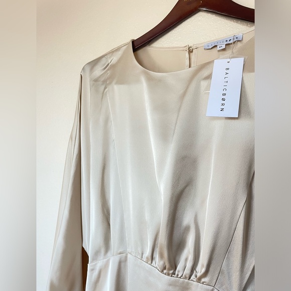 Baltic Born Womens XL Champagne Satin Long Sleeve Maxi Dress Elegant Formal - Picture 6 of 7
